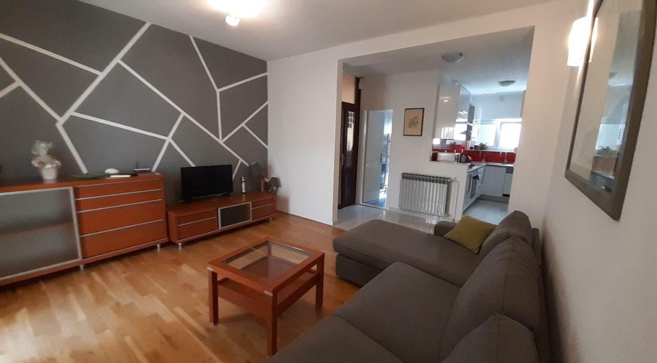 Apartment Petra Baška Voda エクステリア 写真